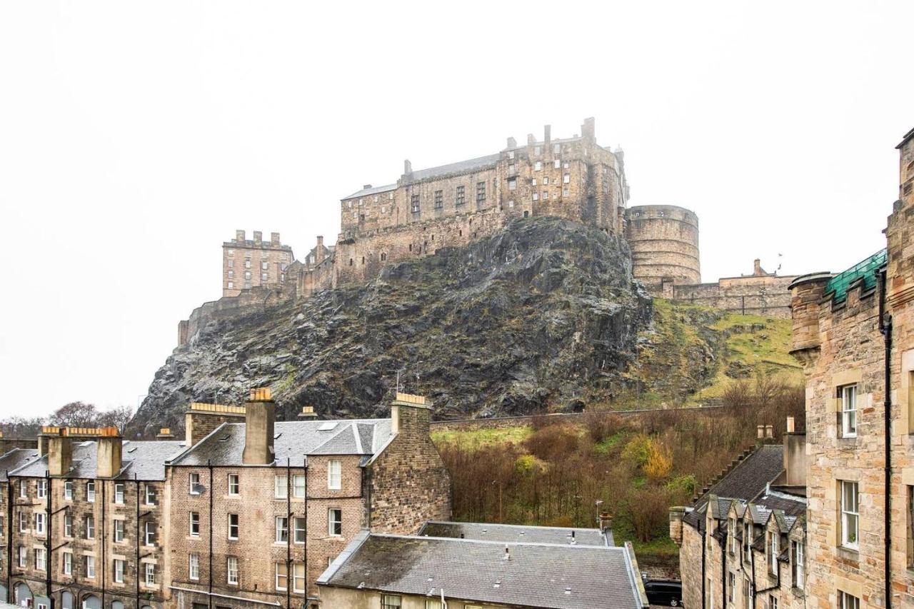 Joivy Classic Apt With Castle Views In Old Town EDI Exteriér fotografie