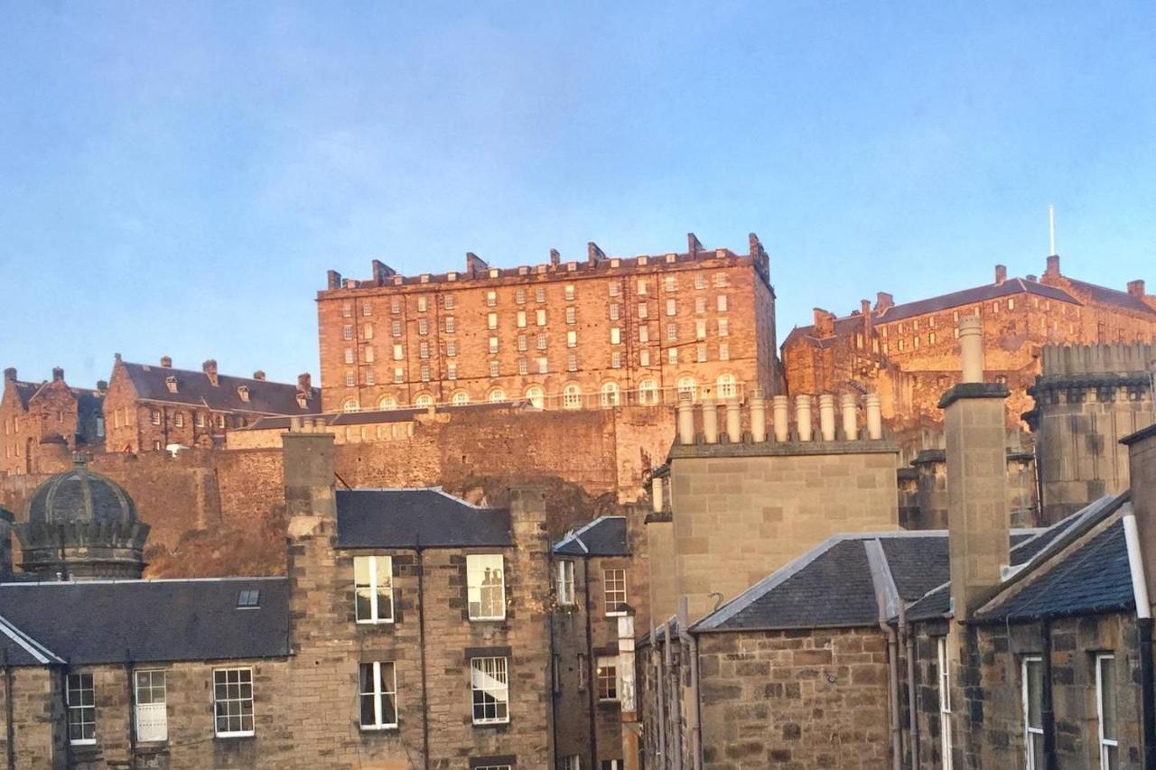 Joivy Classic Apt With Castle Views In Old Town EDI Exteriér fotografie